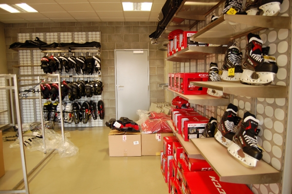 Příprava k otevření sport shopu_3