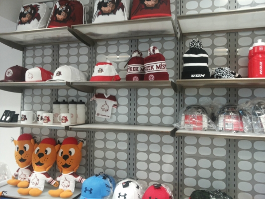 Příprava k otevření sport shopu_5